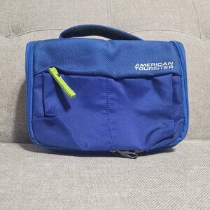 American Tourister Hanging Toiletry Bag